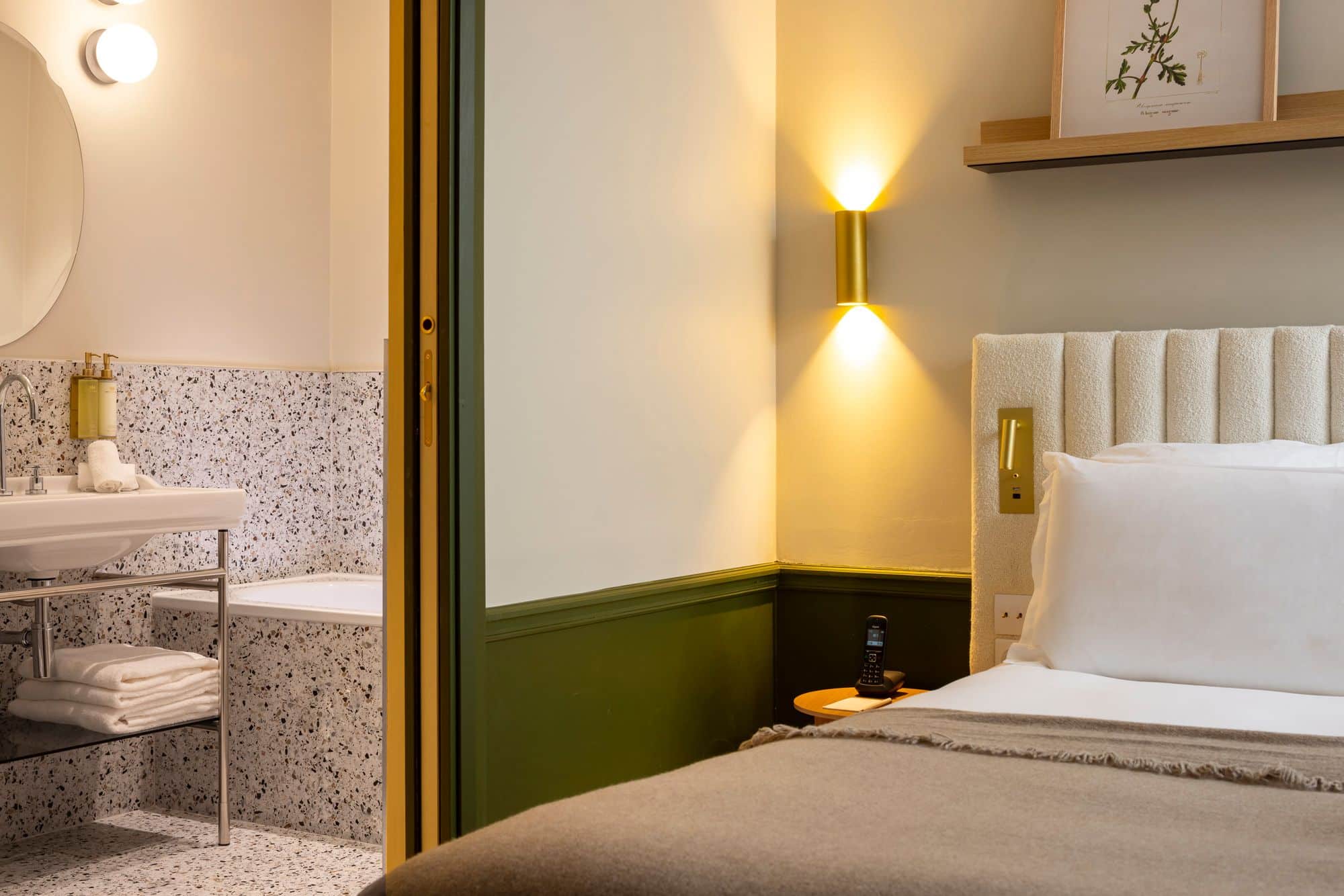 Champagne Briqueterie bedroom and bathroom