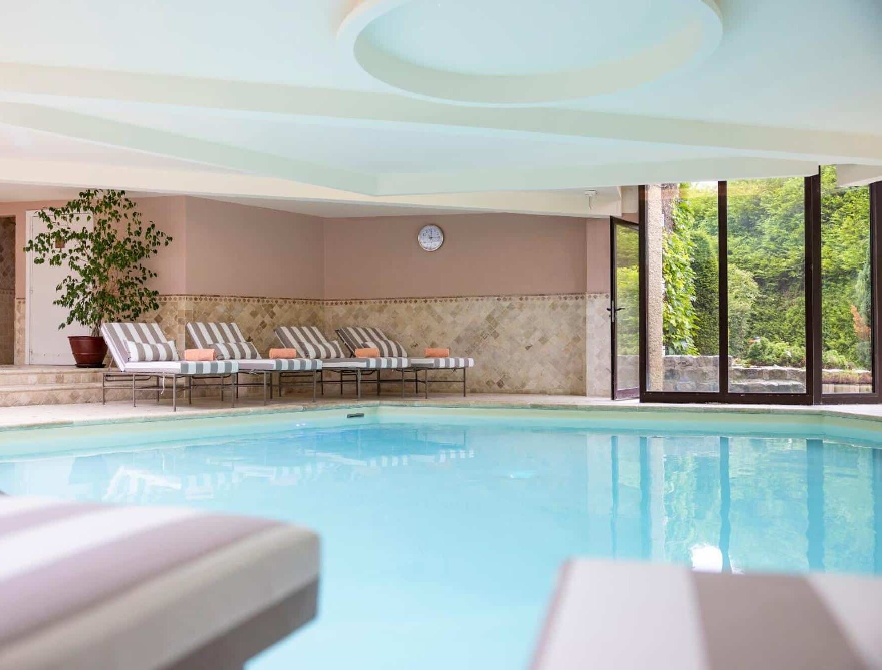 Champagne Briqueterie indoor pool