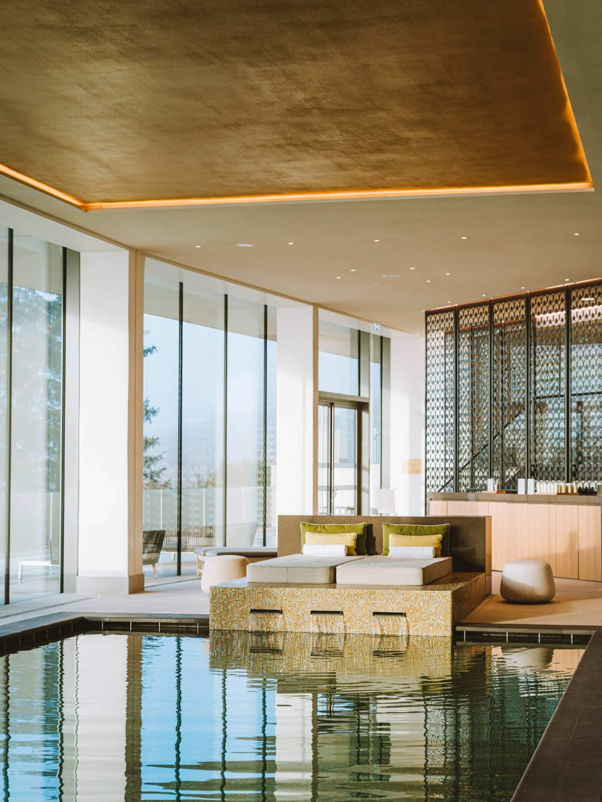 Champagne Royal Champagne interior sunbeds