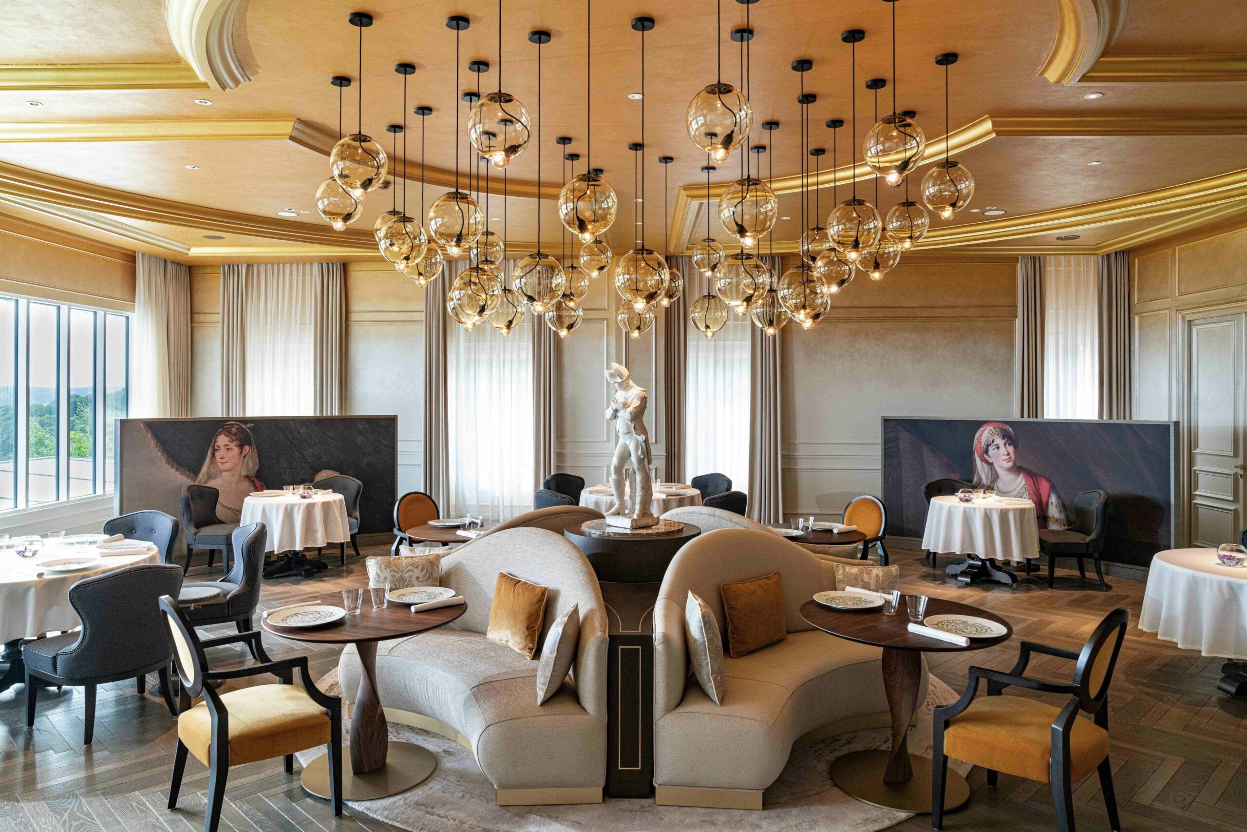 Champagne Royal Champagne restaurant