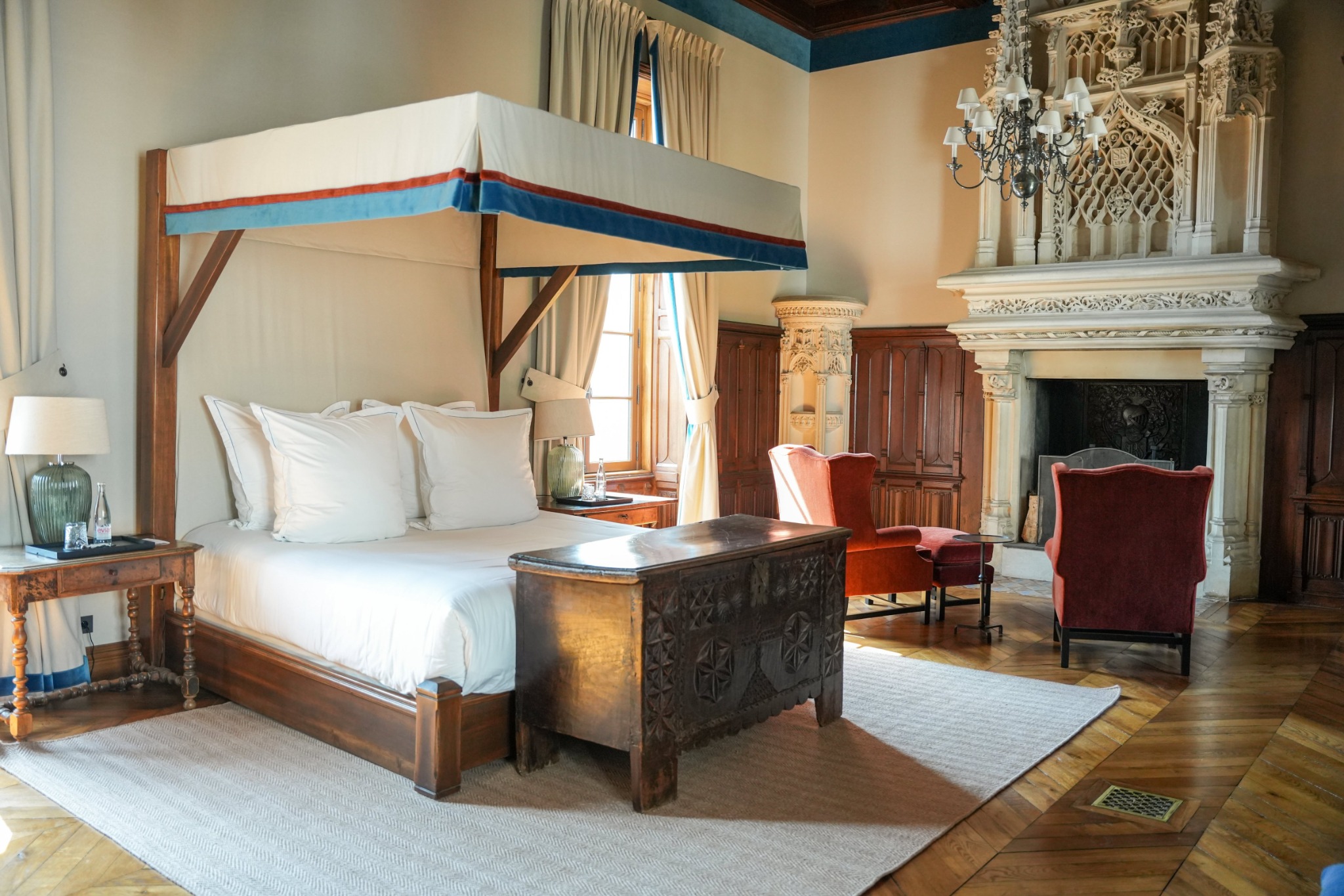 French Flair Burgundy Guard Room Suite at Château Sainte Sabine