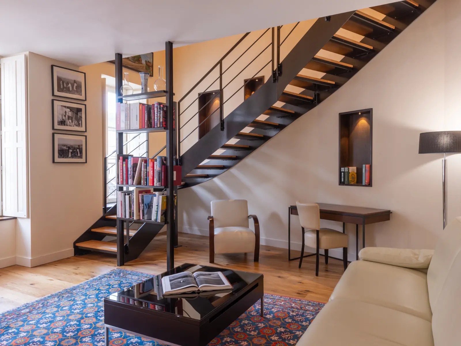 French Flair Burgundy Hotel de Beaune Suite Alfred