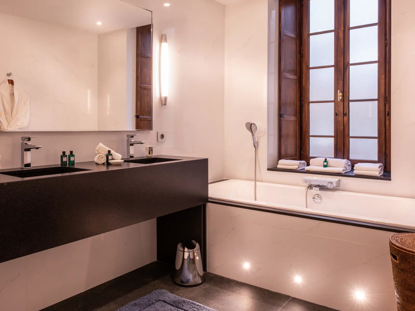 French Flair Burgundy Hotel de Beaune Suite Florence Knoll Bathroom