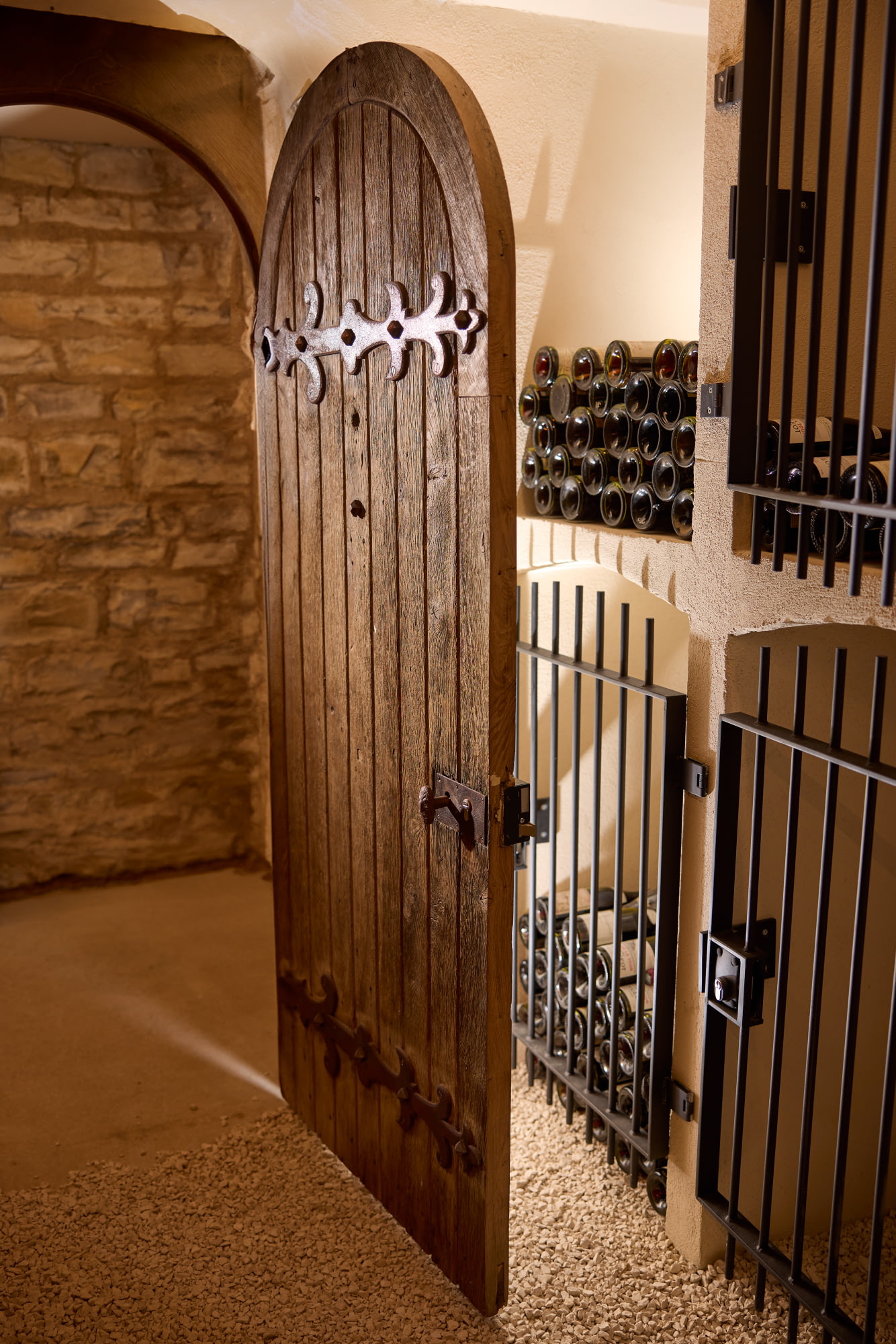 French Flair Burgundy La Folie de Vougeot Cellar