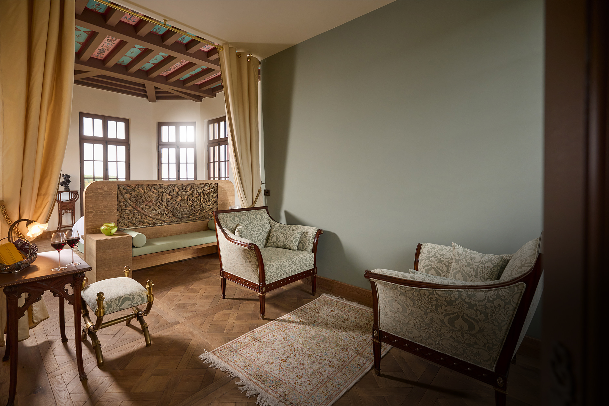 French Flair Burgundy La Folie de Vougeot Living Room Suite