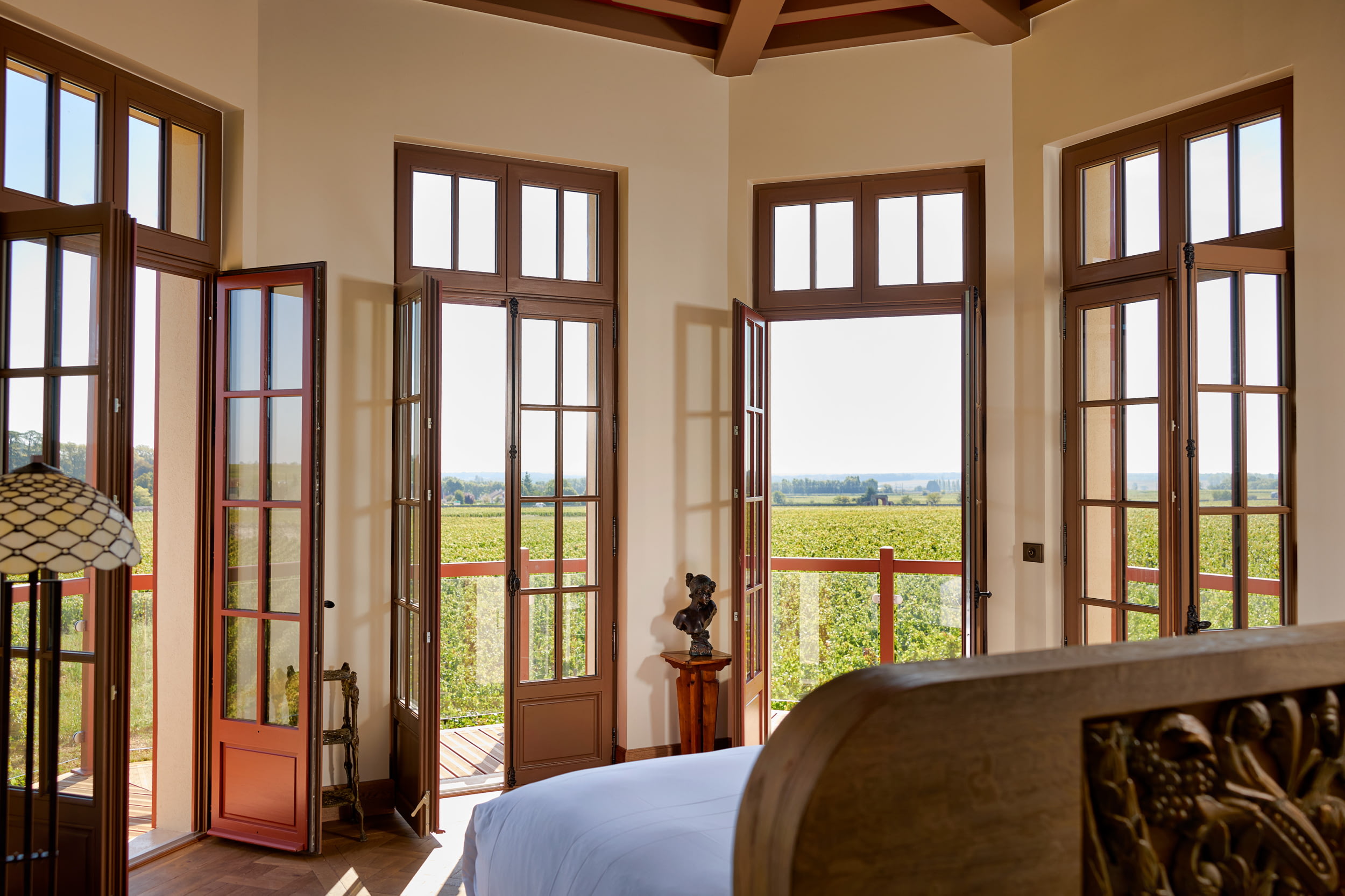French Flair Burgundy La Folie de Vougeot Suite view