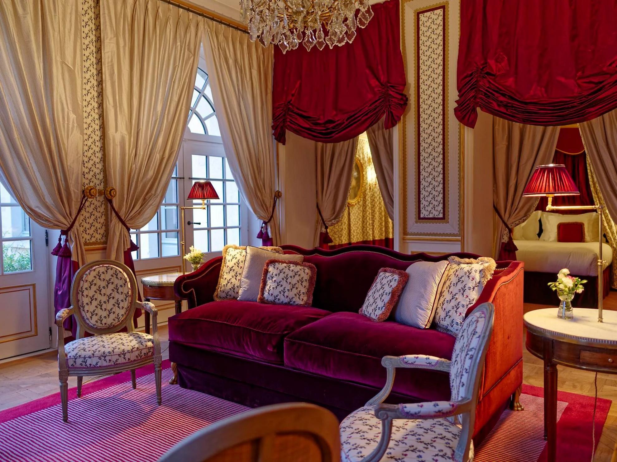French Flair Loire Valley Château Louise de La Vallière louis marie antoinette living room