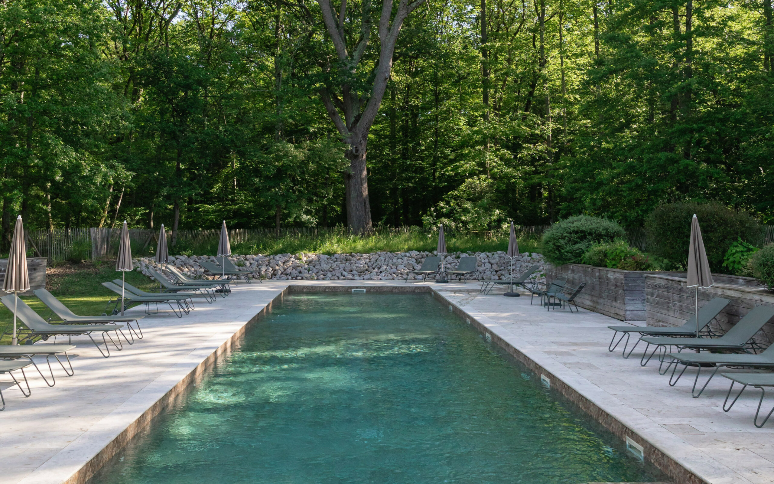 French Flair Loire Valley Sources de Cheverny swimming pool