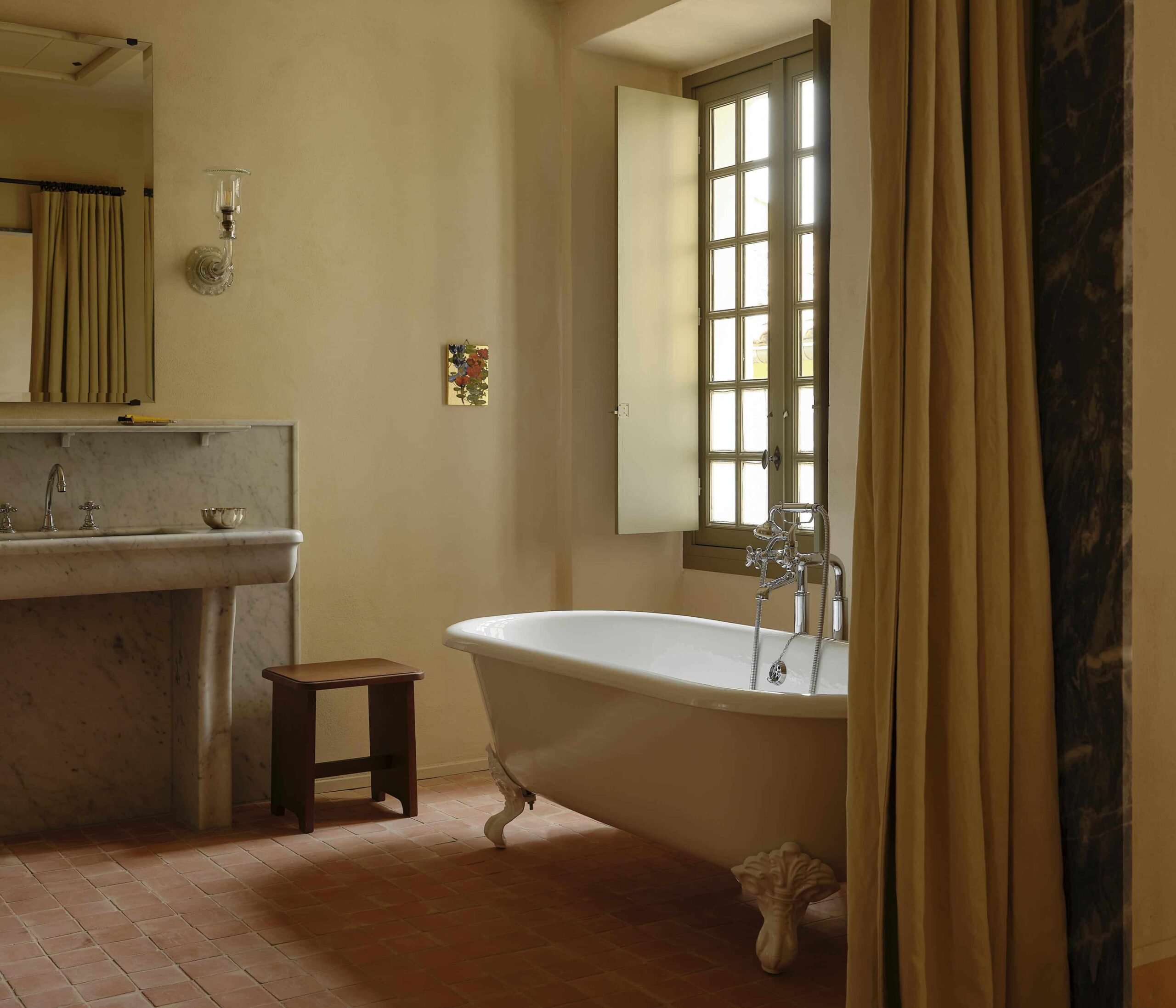 French Flair Paca Hotel du Couvent bathroom