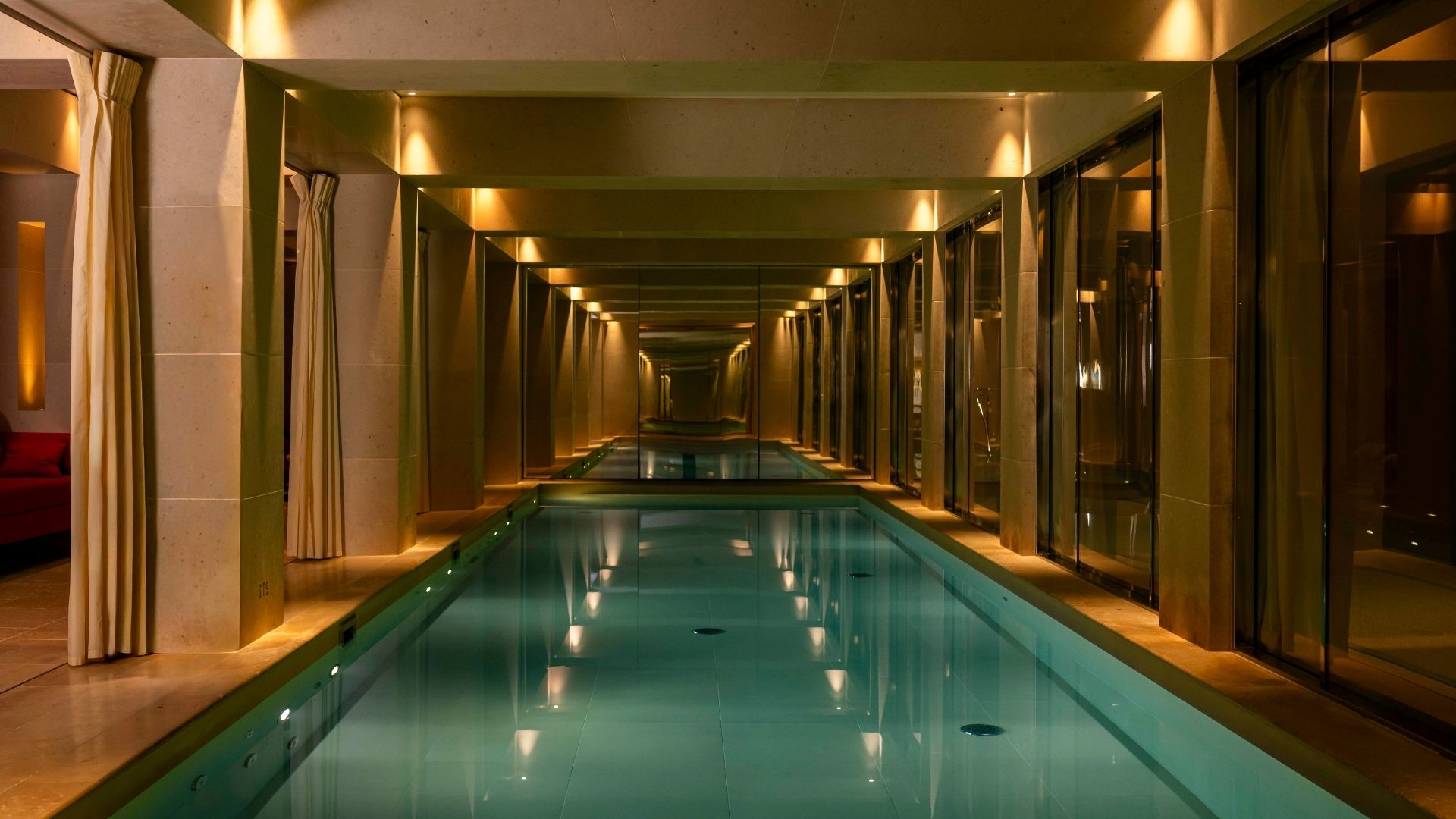 French Flair Paris and surroundings La Reserve Paris spa swimming pool
