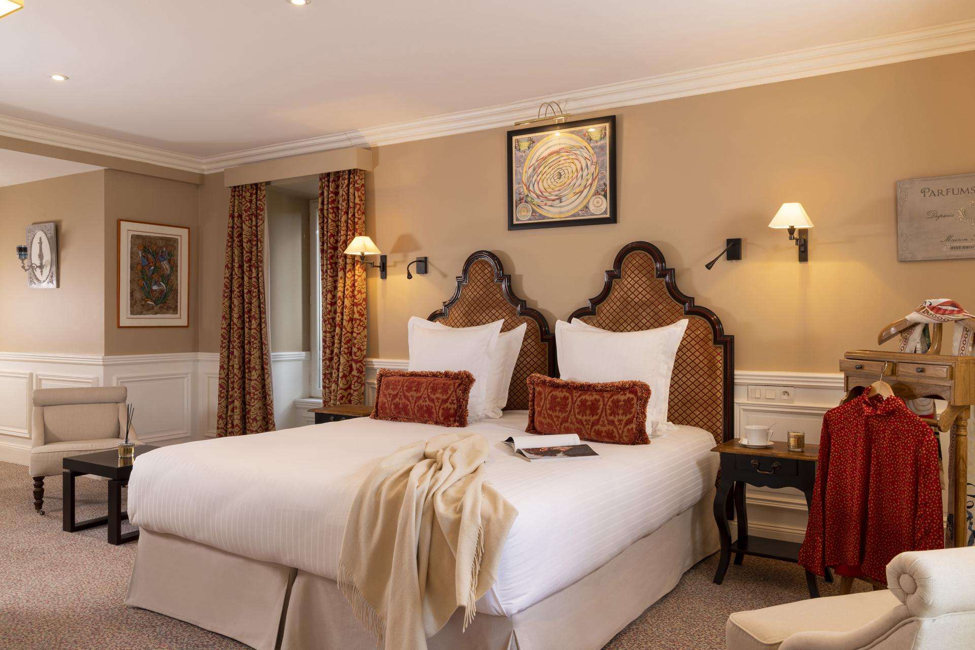 French Flair Normandy ermitage mont saint michel chambre deluxe